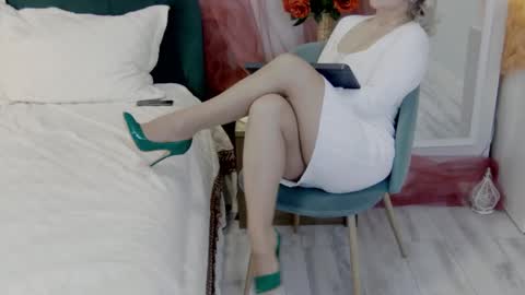 Classy Tinna online show from January 19, 5:00 am