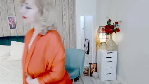 Snapshot of classytinna chatting on March 19, 7:45 am Classy Tinna online show from March 19, 7:45 am