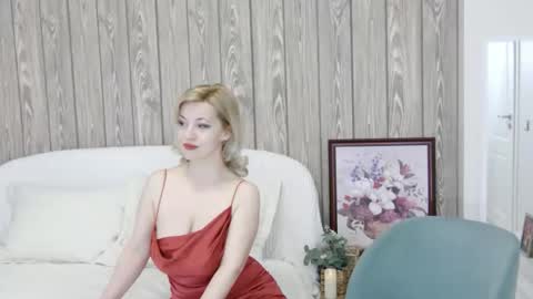 Snapshot of classytinna chatting on April 7, 3:40 am Classy Tinna online show from April 7, 3:40 am