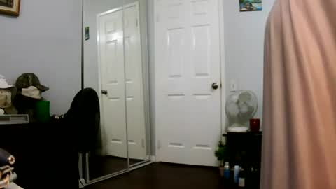 Claudia online show from July 13, 3:48 pm