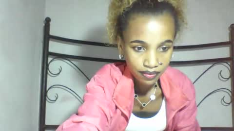 Snapshot of claudiannah chatting on May 5, 5:32 pm claudianne online show from May 5, 5:32 pm