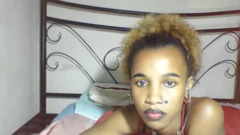 Snapshot of claudiannah chatting on May 9, 7:35 am claudianne online show from May 9, 7:35 am