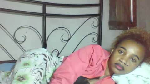 Snapshot of claudiannah chatting on May 15, 5:03 am claudianne online show from May 15, 5:03 am