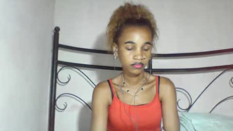 Snapshot of claudiannah chatting on May 18, 6:19 am claudianne online show from May 18, 6:19 am