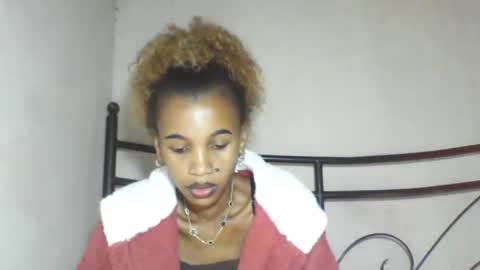 Snapshot of claudiannah chatting on May 28, 6:43 am claudianne online show from May 28, 6:43 am