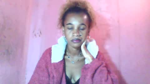 Snapshot of claudiannah chatting on June 14, 4:58 am claudianne online show from June 14, 4:58 am