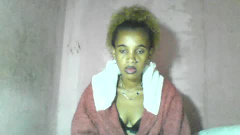 Snapshot of claudiannah chatting on June 14, 5:15 pm claudianne online show from June 14, 5:15 pm