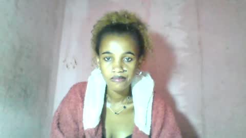 Snapshot of claudiannah chatting on June 15, 6:59 am claudianne online show from June 15, 6:59 am