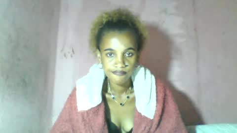 Snapshot of claudiannah chatting on June 16, 8:33 pm claudianne online show from June 16, 8:33 pm