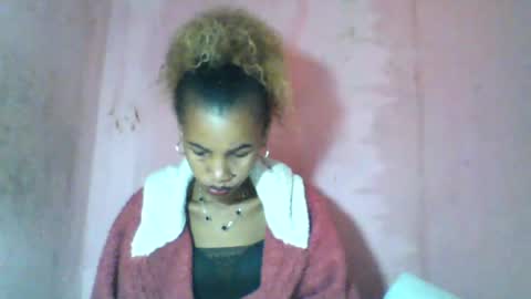 Snapshot of claudiannah chatting on June 18, 4:13 am claudianne online show from June 18, 4:13 am