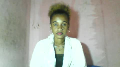 Snapshot of claudiannah chatting on June 25, 11:37 am claudianne online show from June 25, 11:37 am