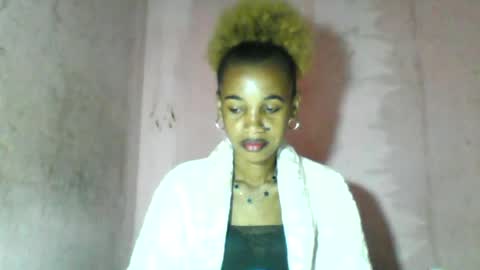 Snapshot of claudiannah chatting on July 4, 6:30 am claudianne online show from July 4, 6:30 am