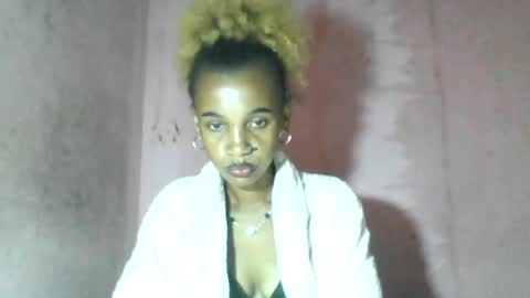 Snapshot of claudiannah chatting on July 7, 7:29 pm claudianne online show from July 7, 7:29 pm