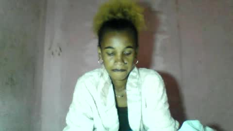 Snapshot of claudiannah chatting on July 13, 7:00 am claudianne online show from July 13, 7:00 am