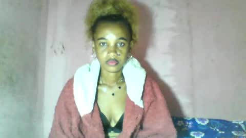 Snapshot of claudiannah chatting on July 14, 4:17 am claudianne online show from July 14, 4:17 am