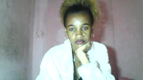 Snapshot of claudiannah chatting on July 25, 5:49 am claudianne online show from July 25, 5:49 am