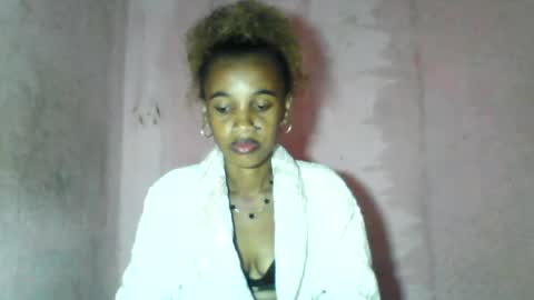 Snapshot of claudiannah chatting on July 25, 5:54 pm claudianne online show from July 25, 5:54 pm