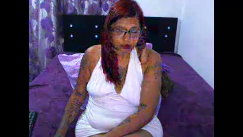Snapshot of claudine_valencia chatting on May 10, 5:29 pm claudine valencia online show from May 10, 5:29 pm