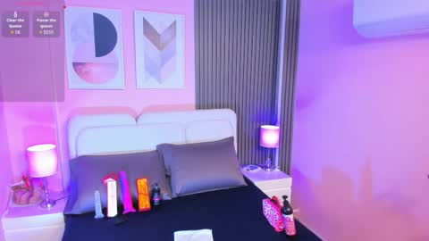 clauwdeen  wolf online show from February 14, 7:10 pm