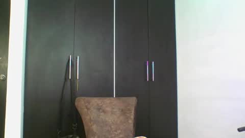 Snapshot of claybrown_ chatting on May 7, 3:50 pm Clay online show from May 7, 3:50 pm