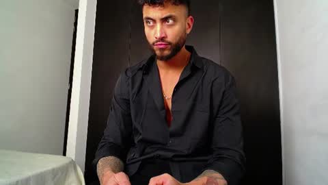 Snapshot of claybrown_ chatting on June 12, 12:04 pm Clay online show from June 12, 12:04 pm