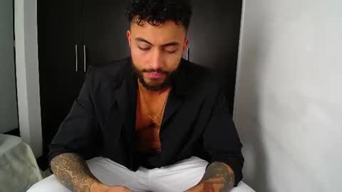 Snapshot of claybrown_ chatting on June 15, 5:15 pm Clay online show from June 15, 5:15 pm