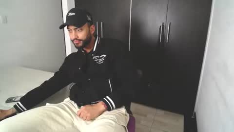 Snapshot of claybrown_ chatting on June 22, 1:41 pm Clay online show from June 22, 1:41 pm