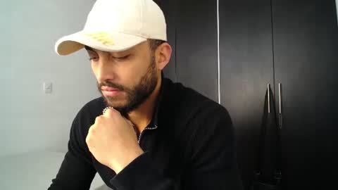 Snapshot of claybrown_ chatting on June 27, 12:22 pm Clay online show from June 27, 12:22 pm