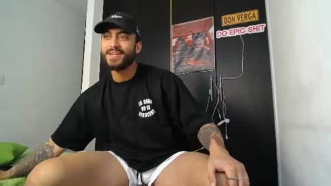 Snapshot of claybrown_ chatting on July 3, 4:13 pm Clay online show from July 3, 4:13 pm
