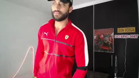 Snapshot of claybrown_ chatting on July 20, 7:49 pm Clay online show from July 20, 7:49 pm