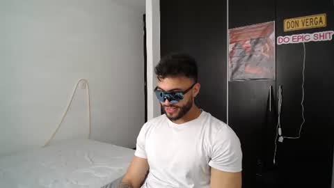 Snapshot of claybrown_ chatting on July 25, 5:21 pm Clay online show from July 25, 5:21 pm