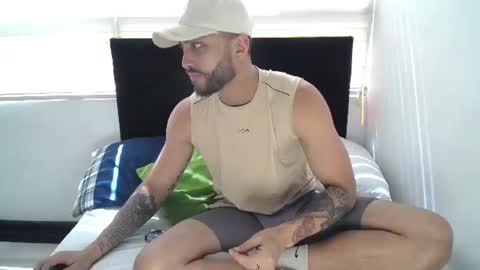 Snapshot of claybrown_ chatting on July 30, 6:18 pm Clay online show from July 30, 6:18 pm
