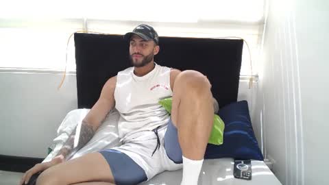 Snapshot of claybrown_ chatting on August 1, 6:18 pm Clay online show from August 1, 6:18 pm
