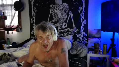 Snapshot of cleanhole4you chatting on June 19, 6:34 pm cleanhole4you online show from June 19, 6:34 pm