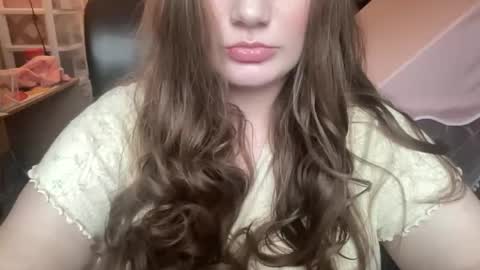 Snapshot of clementinethemilkmaid chatting on November 5, 8:09 pm clementinethemilkmaid online show from November 5, 8:09 pm