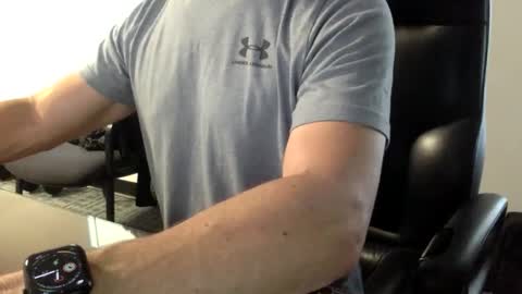 Snapshot of clemike69 chatting on May 14, 4:14 pm clemike69 online show from May 14, 4:14 pm