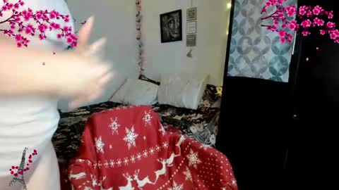 cleo_christmas online show from May 12, 11:57 pm