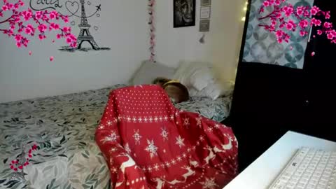 cleo_christmas online show from June 14, 12:19 am