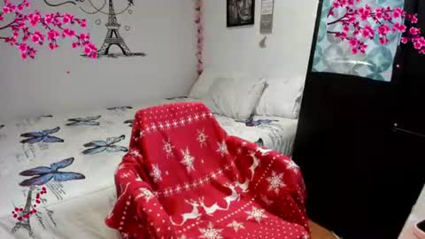 cleo_christmas online show from July 13, 6:11 pm
