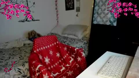cleo_christmas online show from August 2, 12:31 am