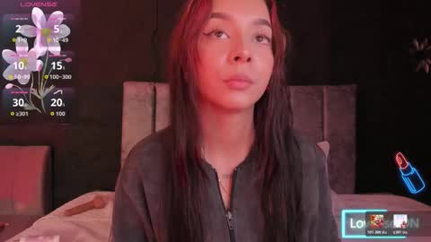 cleowhite_ online show from March 8, 2:59 am