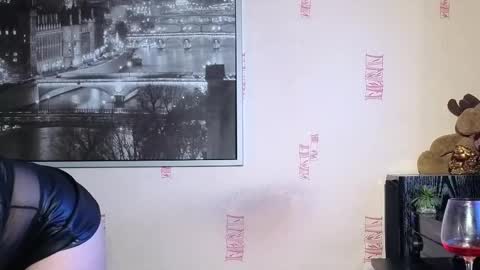 Clever Sexy online show from December 13, 8:04 pm