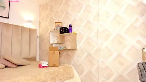 Snapshot of clhoe_johnson_ chatting on July 17, 12:56 pm clhoe_johnson_ online show from July 17, 12:56 pm