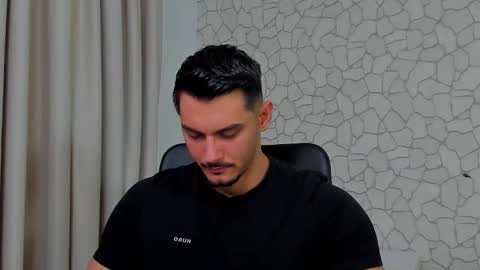 Snapshot of clintmasterss chatting on February 7, 5:41 am ClintMasterss online show from February 7, 5:41 am