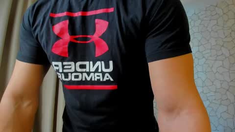 Snapshot of clintmasterss chatting on February 23, 8:39 am ClintMasterss online show from February 23, 8:39 am