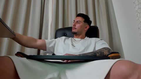 ClintMasterss online show from June 12, 8:57 am