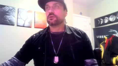 Snapshot of clintwood12 chatting on January 6, 5:41 am chad online show from January 6, 5:41 am