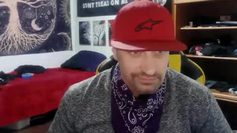 Snapshot of clintwood12 chatting on December 13, 9:31 pm chad online show from December 13, 9:31 pm