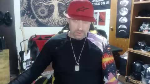 Snapshot of clintwood12 chatting on December 14, 10:58 pm chad online show from December 14, 10:58 pm