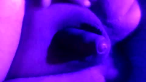 clitchewer47 online show from December 20, 3:57 am